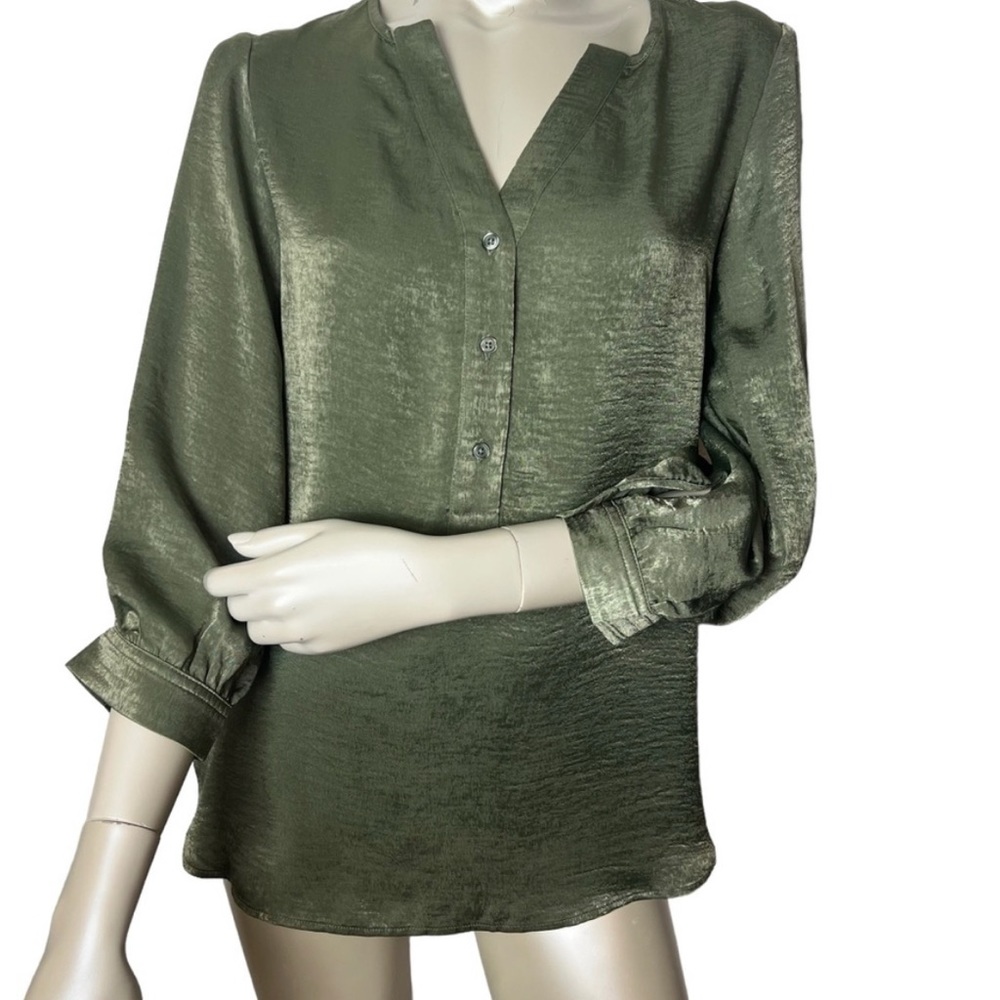 Sold NWT Banana Republic blouse - Picture 1 of 10